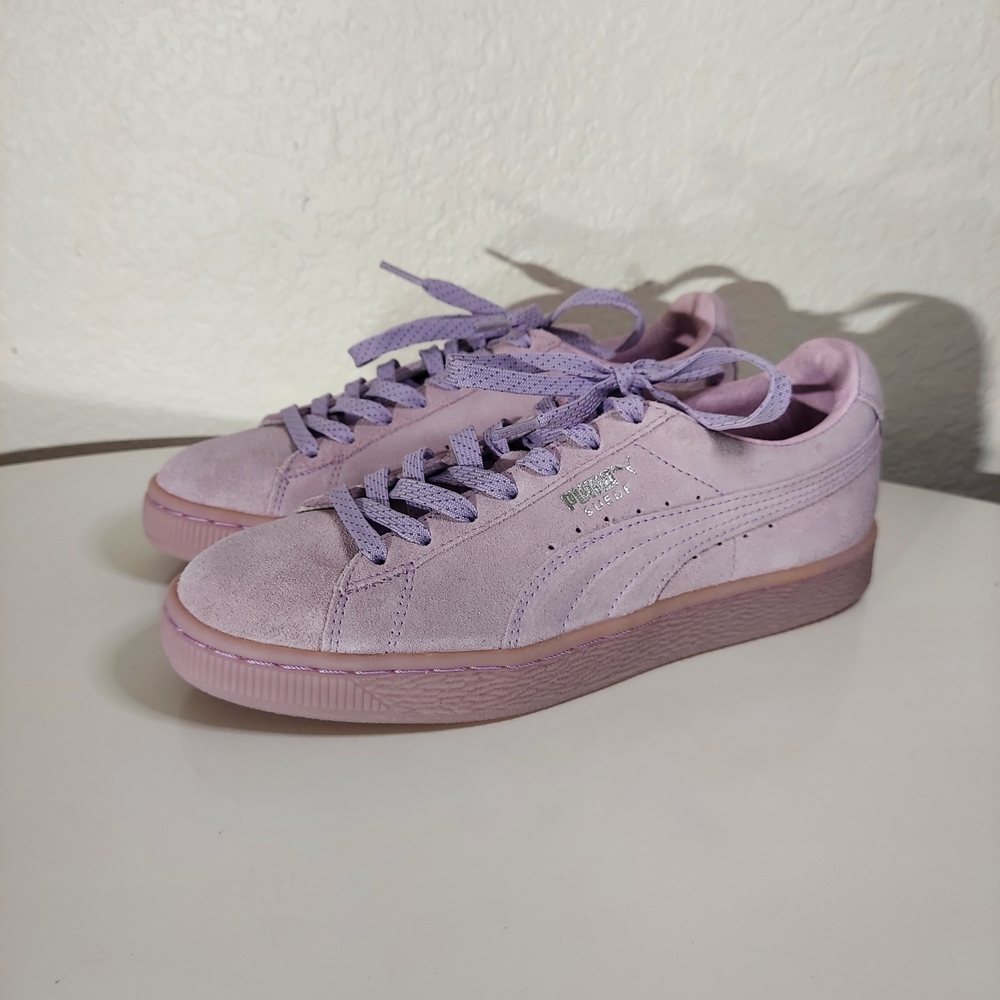 PUMA Classic Lavender Purple Suede Lace Up Sneakers Women's Size US 7 NWOT